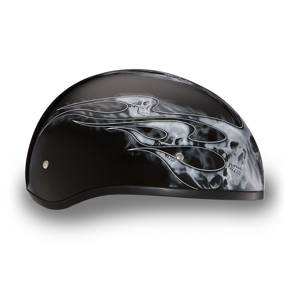 D6-SFS D.O.T. Daytona Skull Cap - W/ Skull Flames Silver